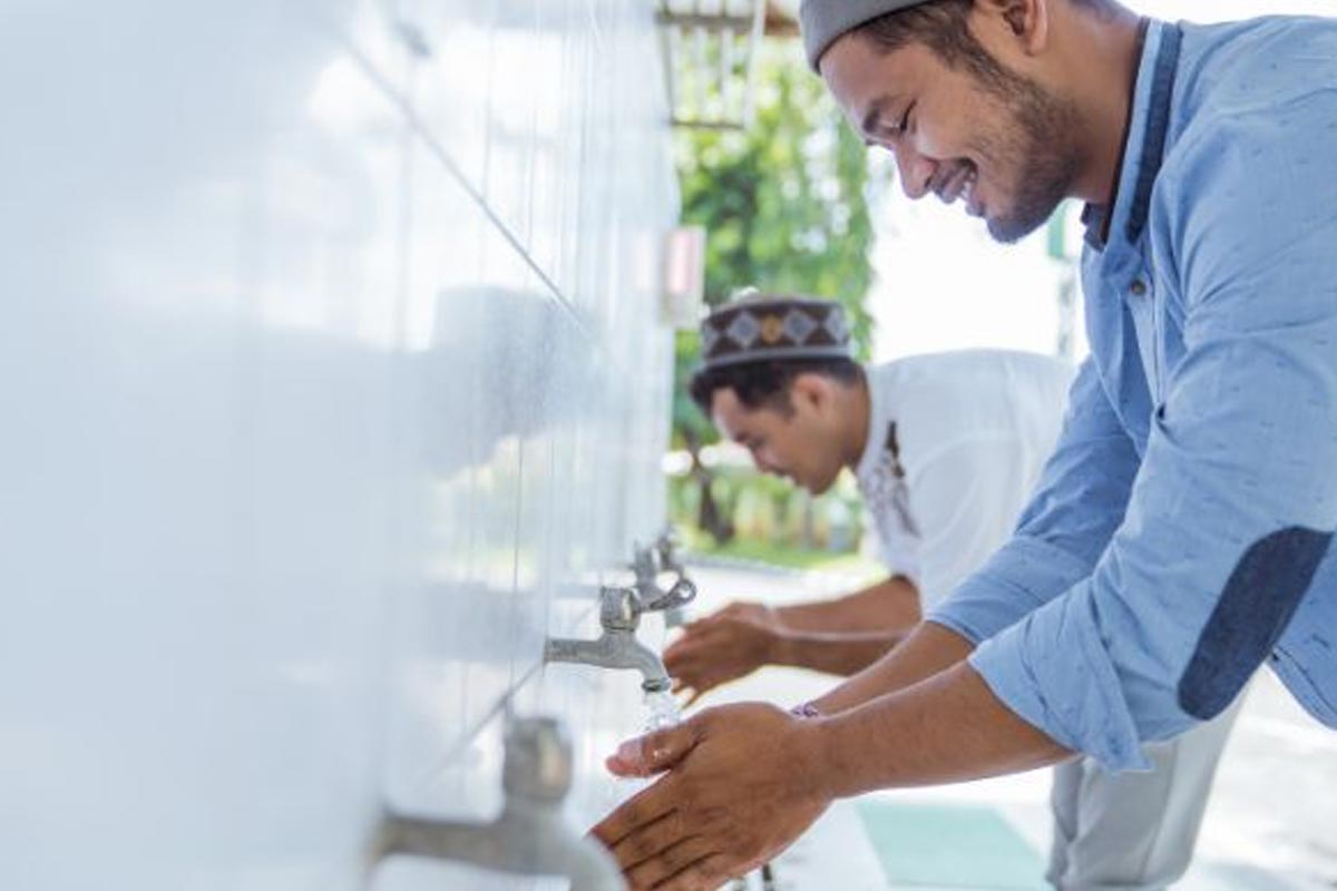 থুথুর সঙ্গে কতটুকু রক্ত বের হলে অজু ভাঙবে?