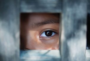 বাংলাদেশ থেকে পাচার হওয়া কিশোরীকে হায়দরাবাদে উদ্ধার আন্তর্জাতিক মানব পাচার চক্রের নতুন ঘটনা"