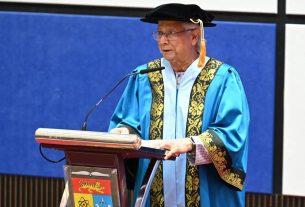 প্রফেসর মুহাম্মদ ইউনূসকে মালয়েশিয়ার কেবাংসান ইউনিভার্সিটি থেকে সম্মানসূচক ডক্টরেট