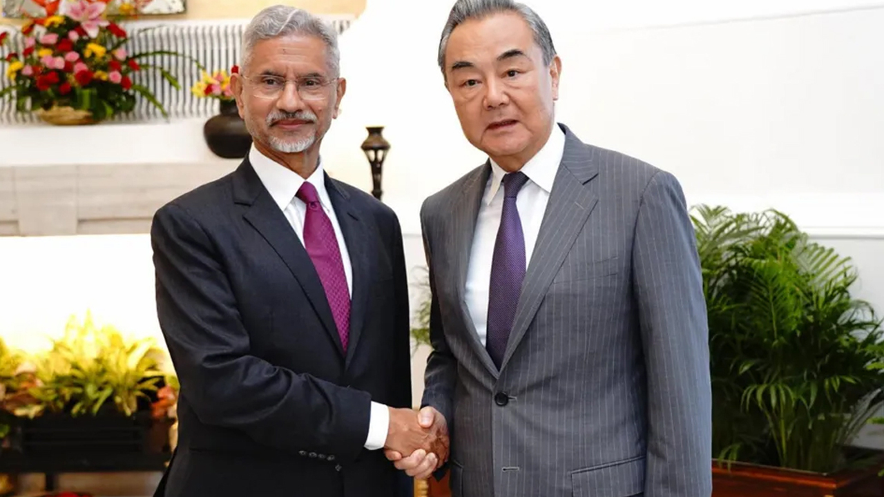 চীনের পররাষ্ট্রমন্ত্রী ওয়াং ই ভারত-চীনকে প্রতিদ্বন্দ্বী নয়, অংশীদার হিসেবে দেখা উচিত