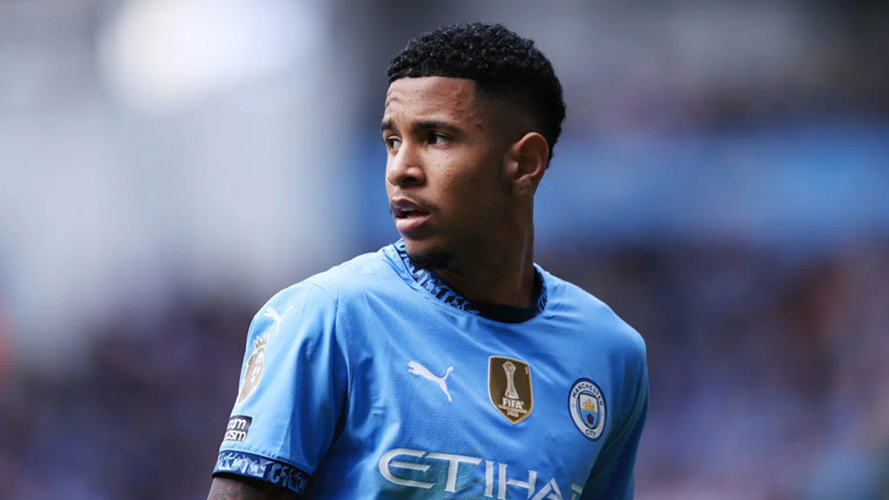 টটেনহাম ৪৩ মিলিয়ন পাউন্ডে ম্যানচেস্টার সিটির স্যাভিনিওকে দলে নেওয়ার চেষ্টা