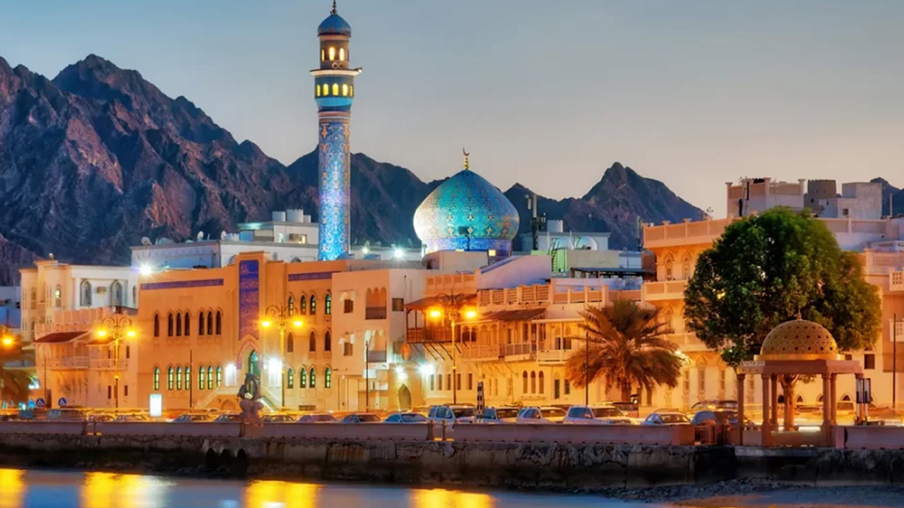 ওমানে প্রবাসীদের রেসিডেন্ট কার্ডের মেয়াদ বেড়ে ৩ বছর