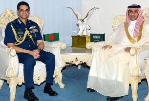 বিমানবাহিনী প্রধানের সঙ্গে সৌদি রাষ্ট্রদূতের সৌজন্য সাক্ষাৎ