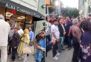 নিউইয়র্কে বাংলাদেশ কনস্যুলেটের বাইরে বিক্ষোভে অংশ নেন নিষিদ্ধ আওয়ামী লীগ নেতাকর্মীরা