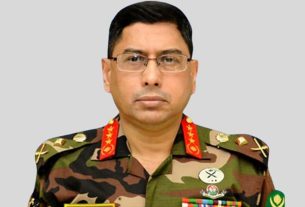 চীন সফর শেষে দেশে ফিরলেন সেনাবাহিনী প্রধান জেনারেল ওয়াকার-উজ-জামান