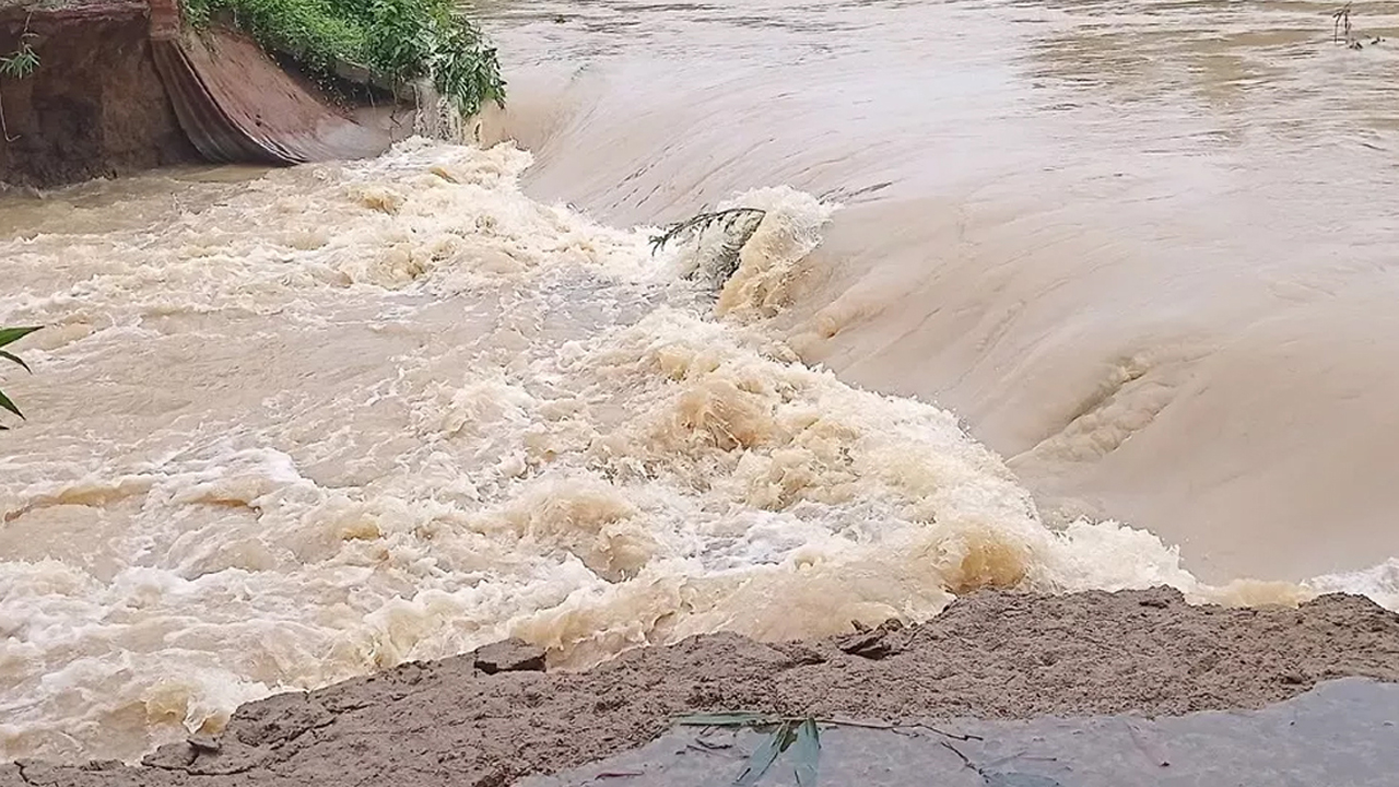 উত্তরাঞ্চলের ১২ জেলার নিম্নাঞ্চল প্লাবিত হতে পারে: বন্যা সতর্কতা