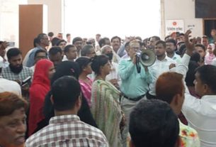 সচিবালয়ে পে-স্কেল বাস্তবায়ন ও সঞ্জীবনী ভাতার দাবিতে আবারও বিক্ষোভ