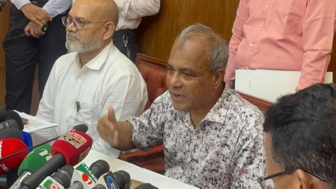 দুর্গাপূজায় নাশকতার শঙ্কা নেই: ২ লাখ আনসার ও ৭০ হাজার পুলিশ মোতায়েন