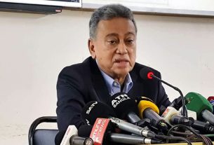 আওয়ামী লীগ সমর্থকদের ডিম নিক্ষেপ অপকর্ম, ভবিষ্যত আরও অনিশ্চিত: আমীর খসরু