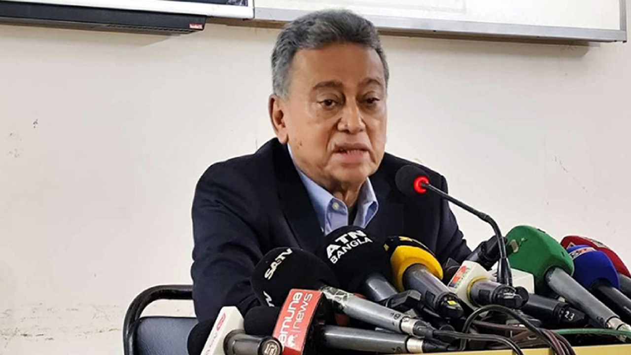 আওয়ামী লীগ সমর্থকদের ডিম নিক্ষেপ অপকর্ম, ভবিষ্যত আরও অনিশ্চিত: আমীর খসরু