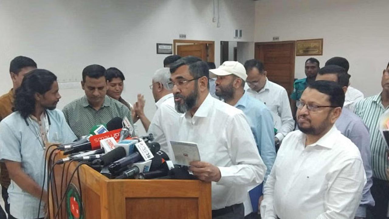 জোটে নির্বাচন হলেও প্রার্থীকে নিজ দলের প্রতীকে ভোট করতে হবে: ইসি সানাউল্লাহ