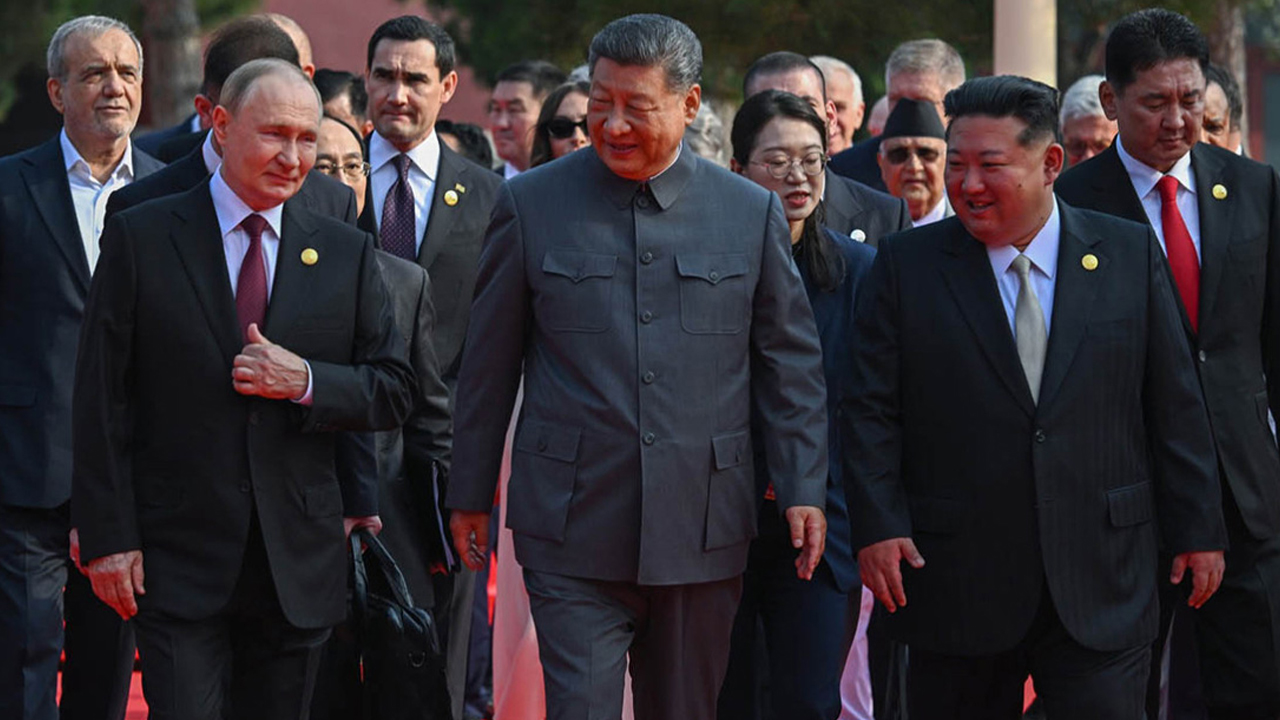 অমরত্ব নিয়ে আলোচনা করলেন পুতিন ও শি জিনপিং পাশে কিম জং উন