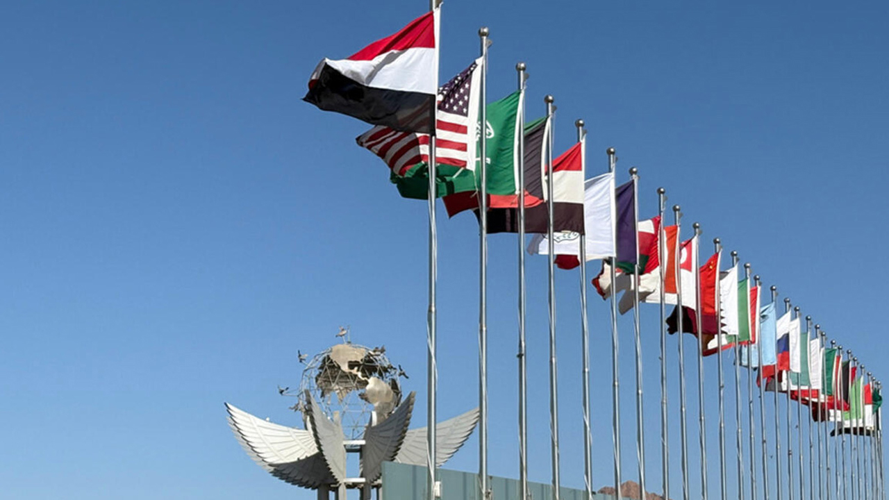 গাজায় যু'দ্ধ'বি'র'তি আলোচনায় মিসরে ঐতিহাসিক শান্তি সম্মেলন শুরু