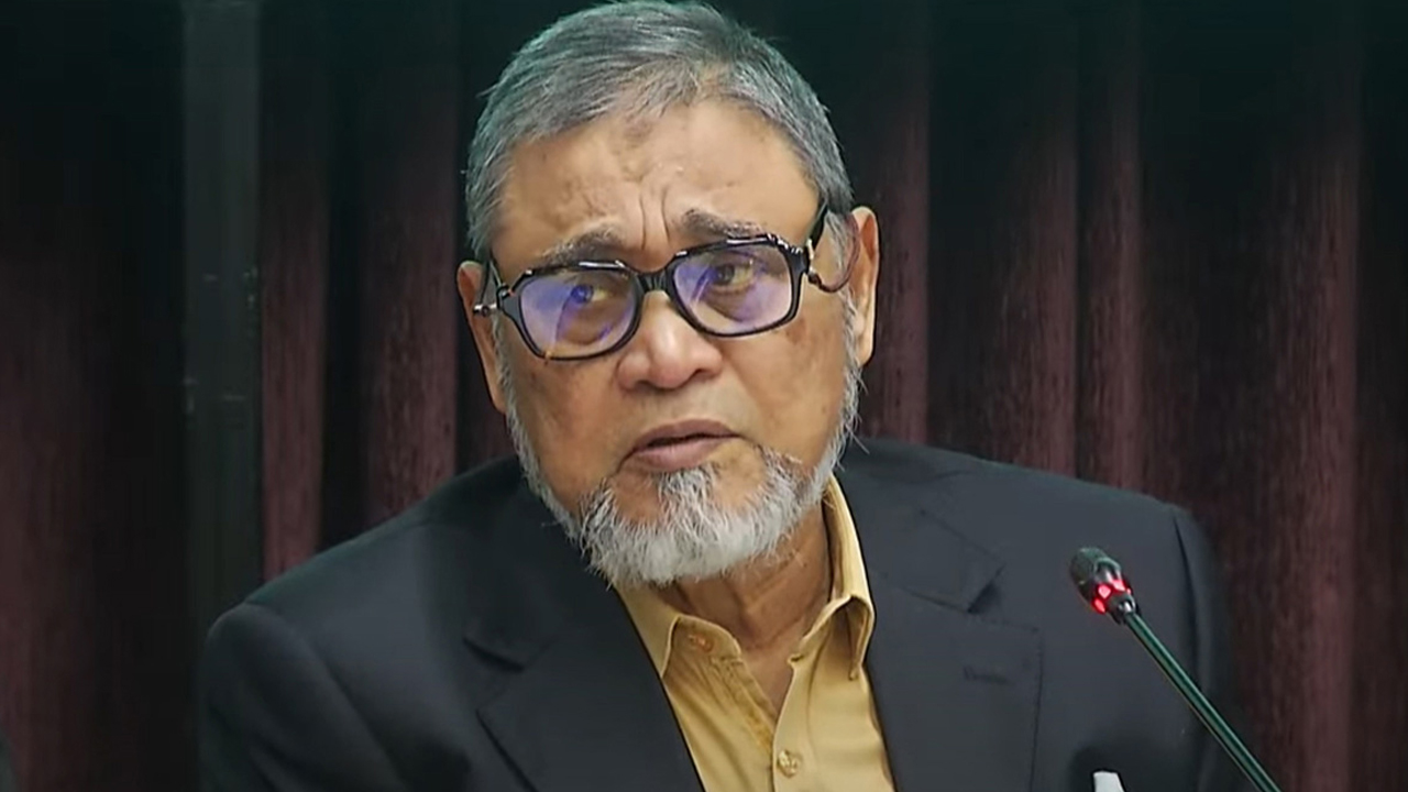 গণমাধ্যম সহযোগিতায় আয়নার মতো স্বচ্ছ নির্বাচন নিশ্চিত করবে ইসি