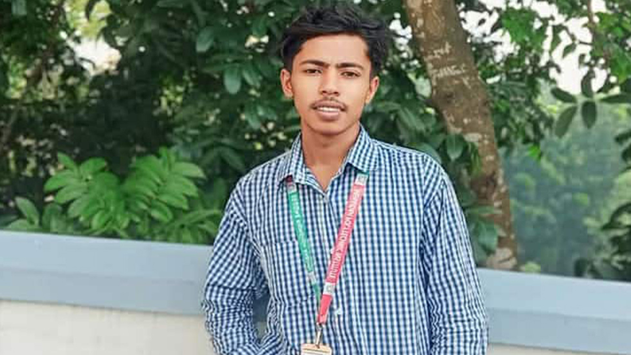 ঝিনাইদহে সাপের কামড়ে কলেজছাত্রের মৃ'ত্যু