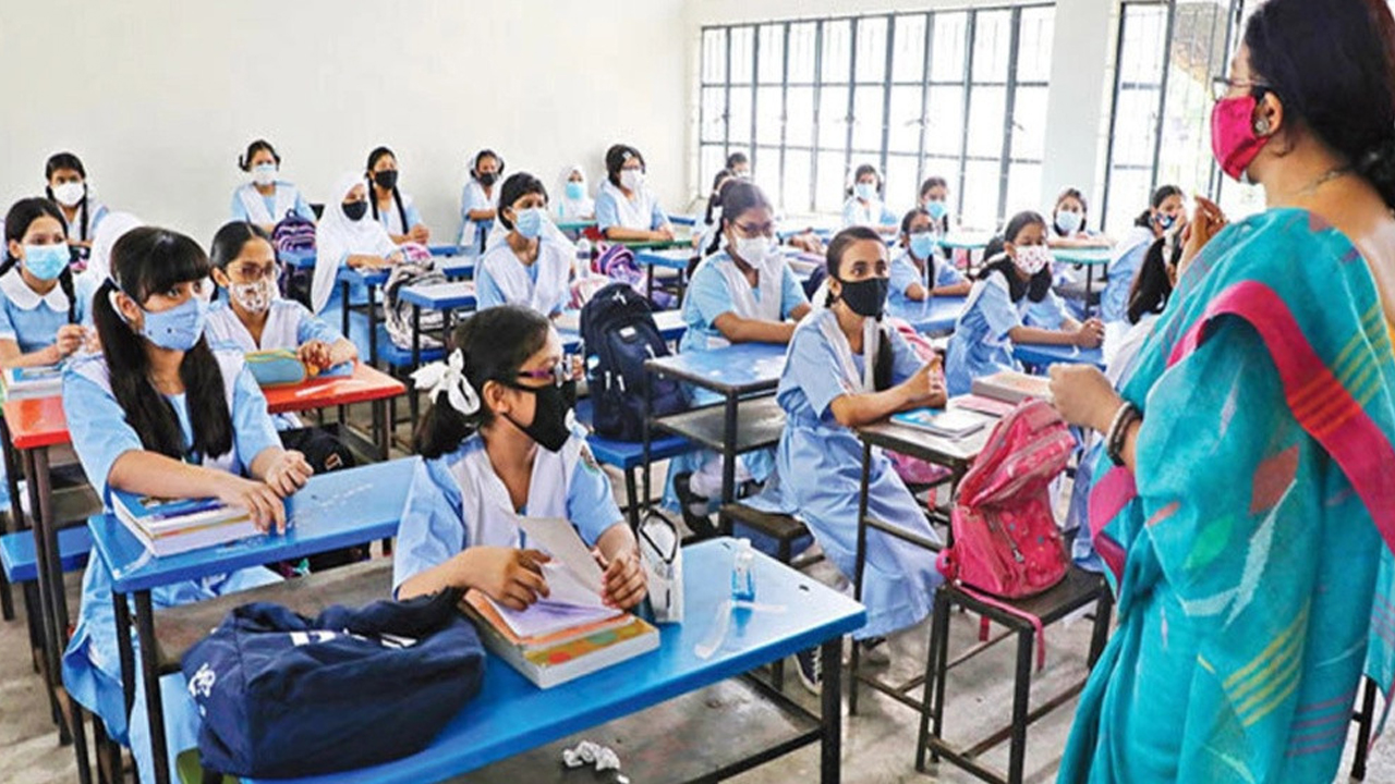 শনিবারের ক্লাস নিয়ে বিভ্রান্তি, স্পষ্ট করলেন শিক্ষক নেতা আজিজী