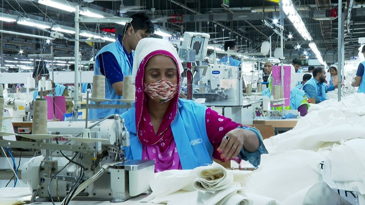 কর্মহীনতা বাড়ছে বাংলাদেশে: তৈরি পোশাক ও রেমিট্যান্স খাতেও সংকট