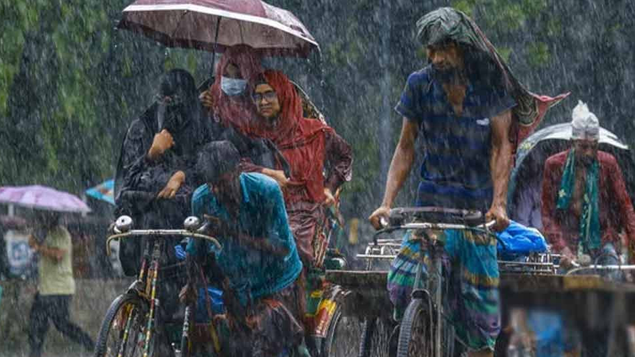 ৪৮ ঘণ্টার মধ্যে তিন বিভাগে অতিভারি বৃষ্টির পূর্বাভাস