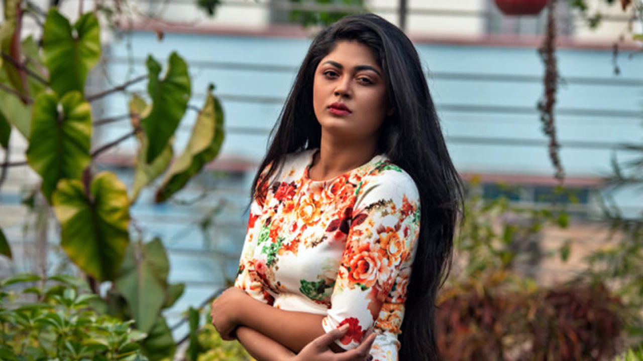 মৌসুমী হামিদ দেশীয় চিকিৎসা ব্যবস্থায় হতাশা প্রকাশ, চাচার প্রয়াণে শোকজ্ঞাপন