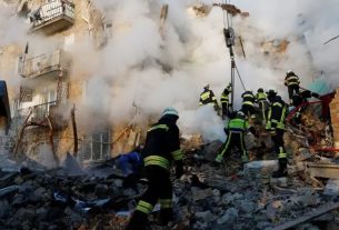 কিয়েভে রাশিয়ার ক্ষেপণাস্ত্র ও ড্রোন হা'ম'লা, আটজন আ'হ'ত