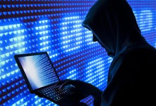 শেখ হাসিনা মা'ম'লা'র যুক্তিতর্ক সম্প্রচারের সময় চিফ প্রসিকিউটর অফিসের ফেসবুক পেজে সাইবার হামলা