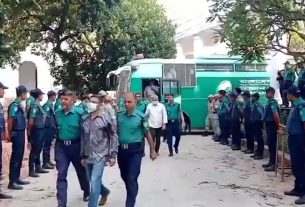 টিএফআই–জেআইসি সেলের মানবতাবিরোধী অপরাধে ১৫ সেনা কর্মকর্তাকে কারাগারে পাঠানোর নির্দেশ