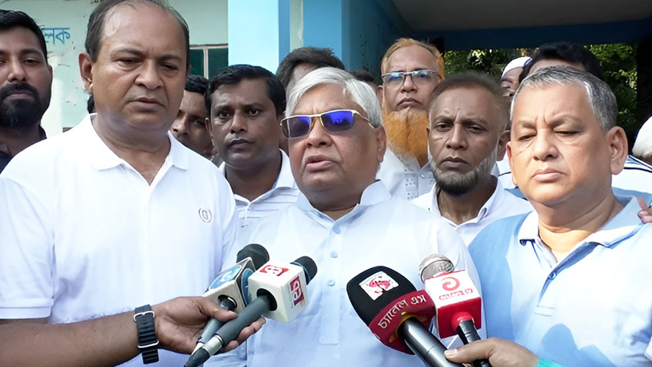 জামায়াতকে আগে নিষিদ্ধ করা উচিত ছিল: বরকত উল্লাহ বুলু