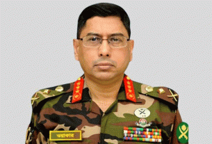 ঢাকায় পাকিস্তান নৌবাহিনী প্রধানের সঙ্গে বাংলাদেশ সেনাপ্রধানের সৌজন্য সাক্ষাৎ