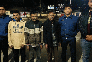 দৌলতদিয়া-পাটুরিয়া নৌপথে ছদ্মবেশি অভিযানে ফেরি থেকে ৩ জুয়াড়ি গ্রে'ফ'তা'র