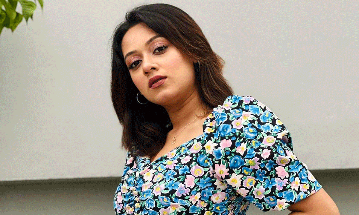 সৌদি আরবে দীঘির রুমে পরিচ্ছন্নতাকর্মী গোপনে রেখে গেল চিঠি