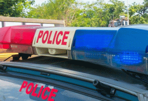 ভারতে কেন্দ্রীয় ব্যাংকের কর্মকর্তা সেজে ৭ কোটি রুপি লু'ট