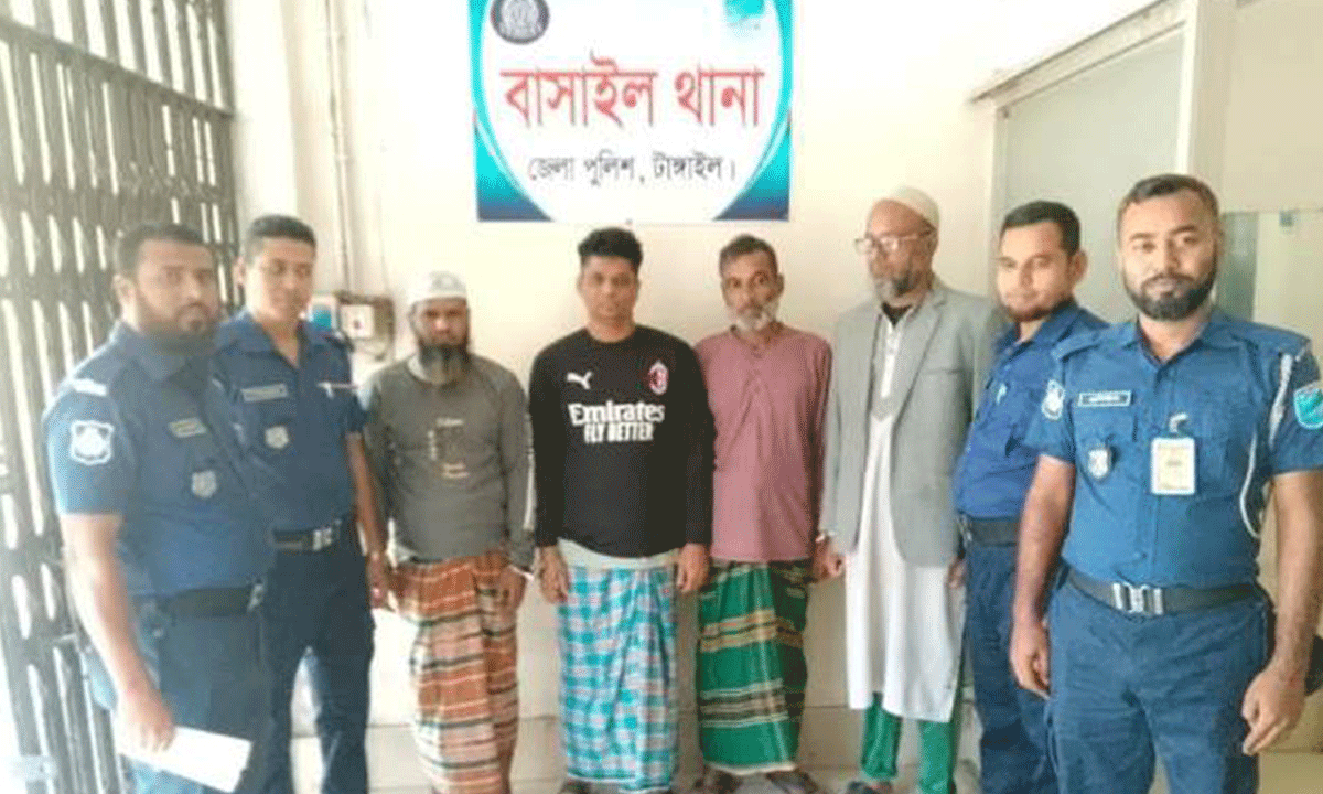 টাঙ্গাইলে চলন্ত বাসে আগুন দেওয়ার ঘটনায় চারজন গ্রেফতার