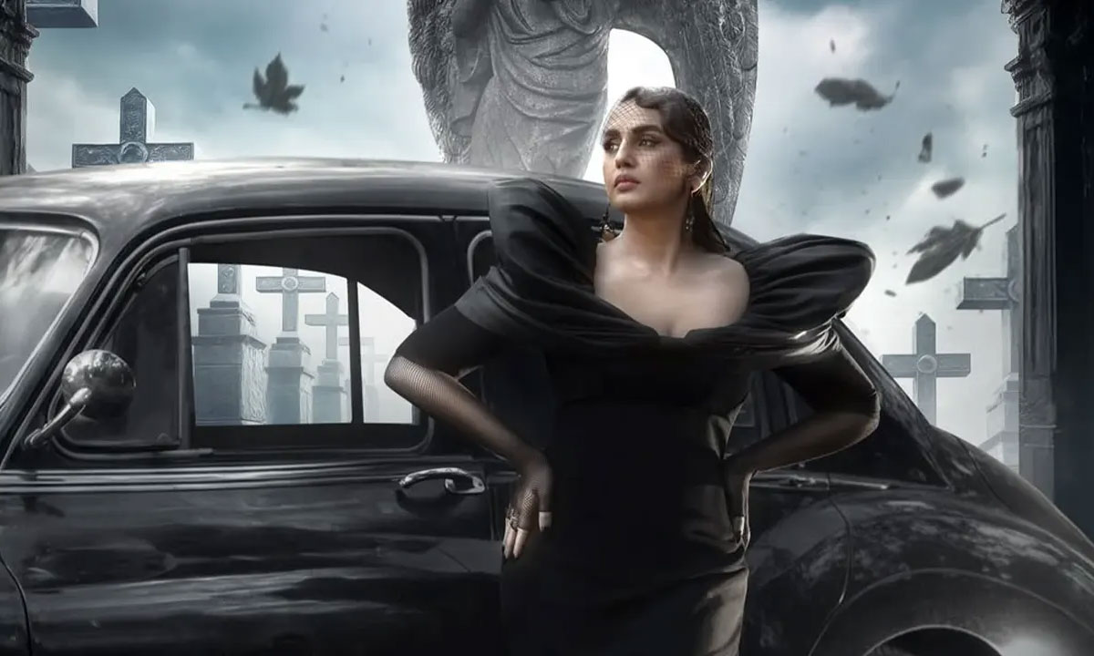 ‘টক্সিক’ সিনেমায় গথ কুইন রূপে হাজির হুমা কুরেশি