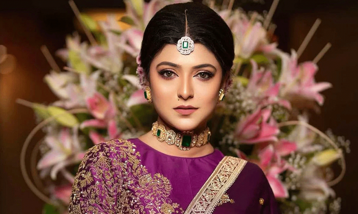 অভিমান ভুলে স্বামীর কাছে ফিরলেন অভিনেত্রী, চাইলেন ক্ষমা