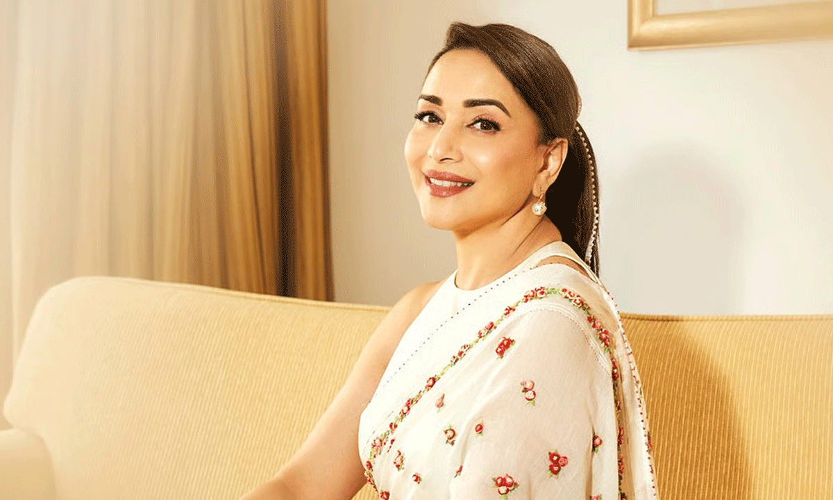 মাধুরী দীক্ষিতের মন্তব্য: বলিউডে নায়িকাদের পারিশ্রমিক বৈষম্য এখনও সমস্যা, সমতার আহ্বান