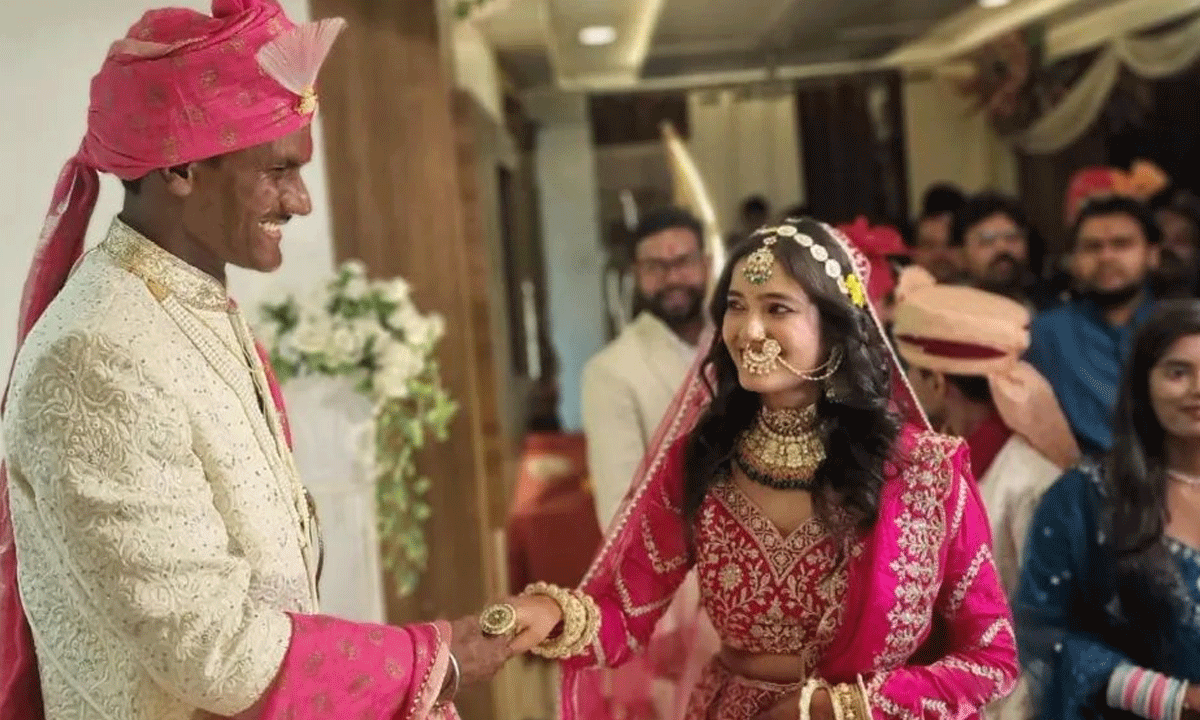 ভারতে বর-কনের গায়ের রঙ নিয়ে ট্রলিং, বিয়ের ছবি দেখে দেয়া হচ্ছে 'গোল্ড-ডিগার’ ট্যাগ