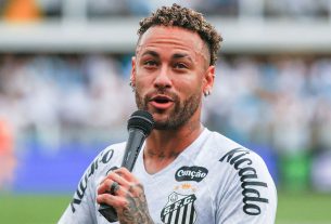 নেইমার সান্তোসে থাকছেন ২০২৬ বিশ্বকাপ পর্যন্ত, ছয় মাসের নতুন চুক্তিতে সমঝোতা