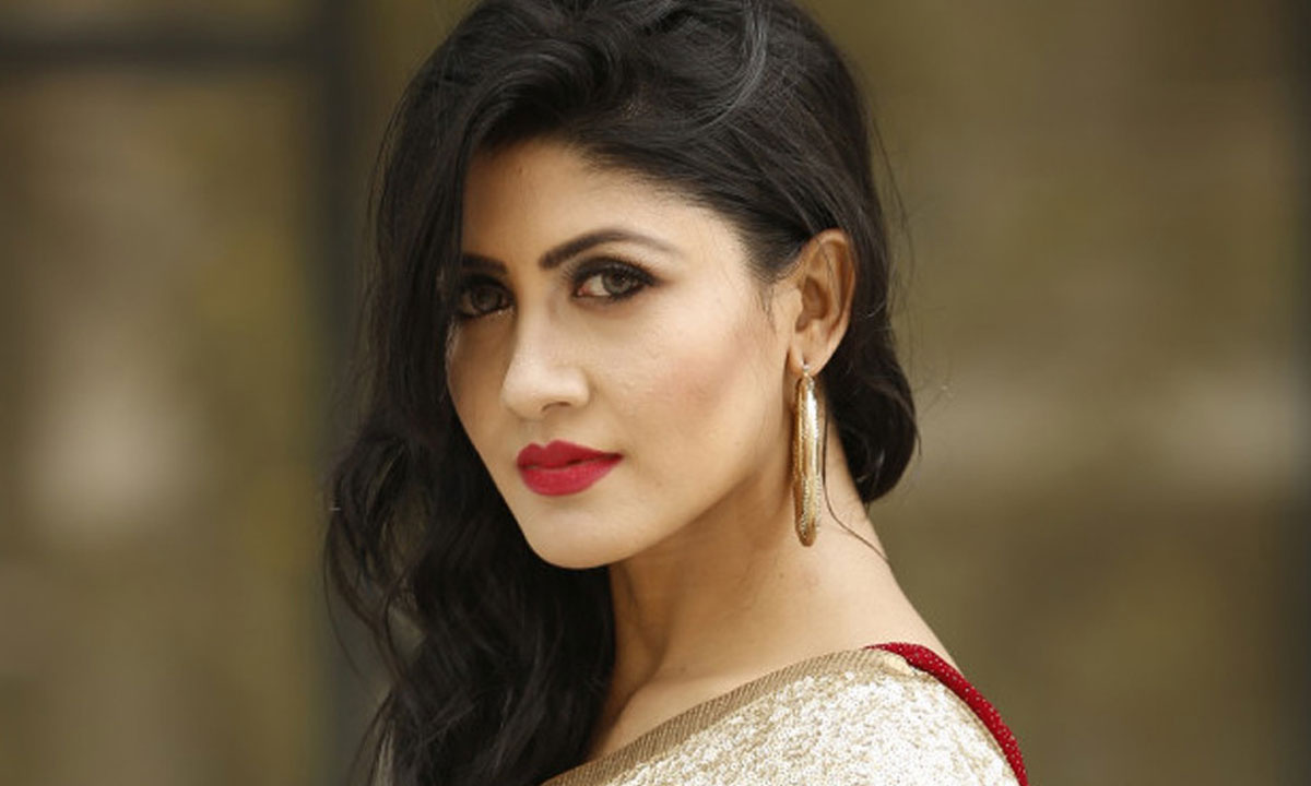 জেমসের কনসার্ট পণ্ড, যা বললেন উপস্থাপিকা শ্রাবণ্য তৌহিদা