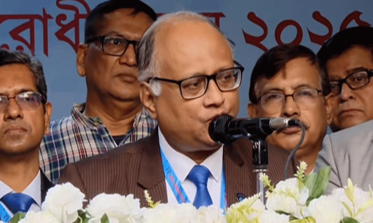 ক্ষমতাচ্যুতদের পালিয়ে যেতে সহযোগিতাকারীদের ভোট না দেয়ার আহ্বান দুদক চেয়ারম্যানের