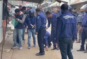 আ. লীগ ও পলাতক স্বেচ্ছাসেবক লীগ নেতার সমর্থকদের মধ্যে সংঘর্ষ, ককটেল বিস্ফোরণ