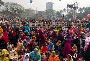 রাজশাহীতে তারেক রহমানের নির্বাচনি জনসভা: দলীয় নেতা-কর্মী ও সমর্থকের ঢল