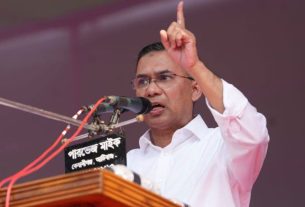 সিলেটে সমাবেশে তারেক রহমান: ভোট ডাকাতির ষড়যন্ত্র প্রতিহত করতে দেশের মানুষকে সজাগ থাকার আহ্বান