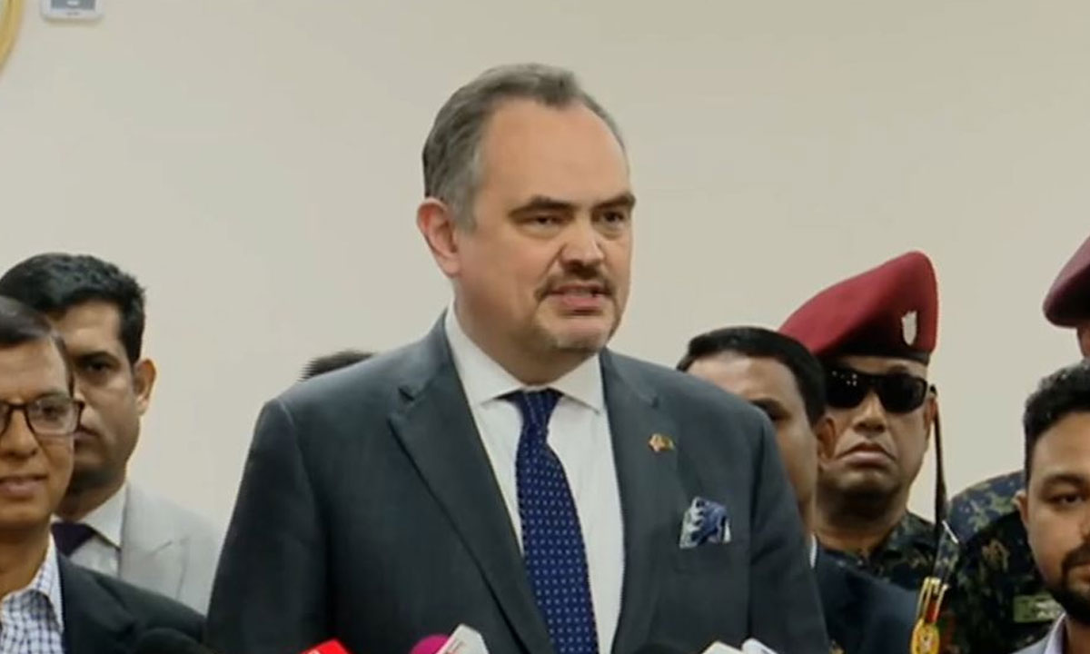 বাংলাদেশের নির্বাচনে কোনো পক্ষ নেবে না যুক্তরাষ্ট্র— দাবি মার্কিন রাষ্ট্রদূতের