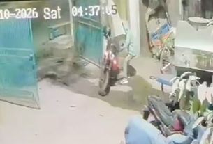 রাজধানীতে থানার ভেতর থেকে পুলিশের মোটরসাইকেল চু'রি