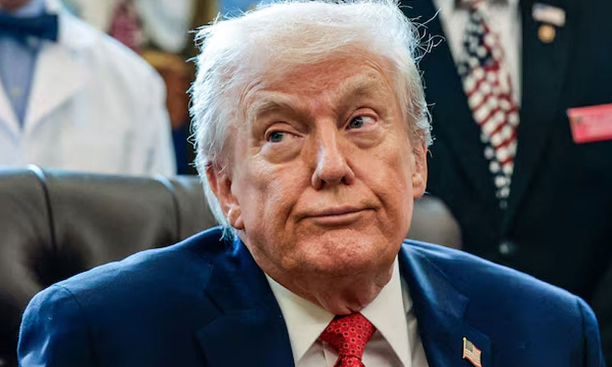 সরকারবিরোধী বিক্ষোভে ‘ইরান বড় সংকটে’, কঠোর হুঁশিয়ারি দিলেন মার্কিন প্রেসিডেন্ট ট্রাম্প