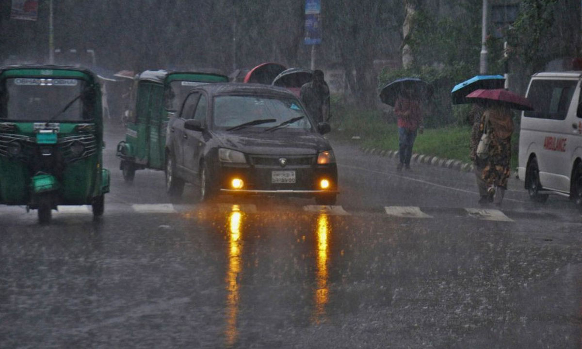 রাজশাহী, ঢাকা ও খুলনা বিভাগের কিছু এলাকায় হতে পারে বজ্রসহ বৃষ্টি
