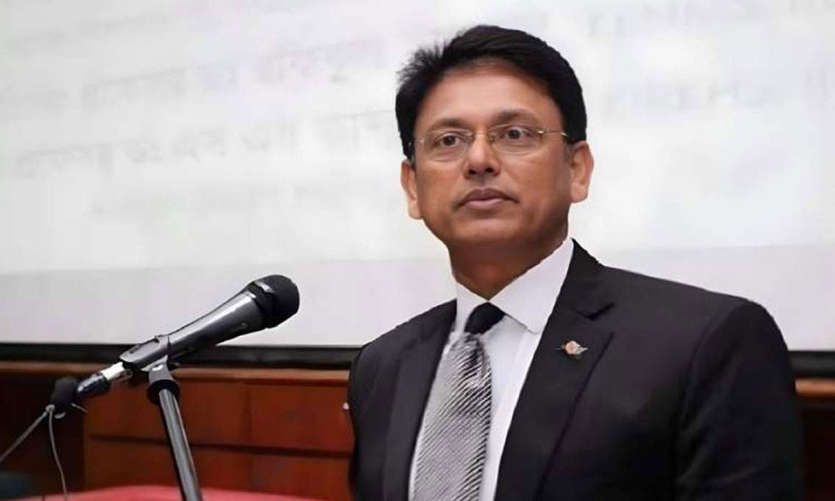 ইংলিশ মিডিয়াম স্কুলকে নিয়মের মধ্যে আনতে ব্যবস্থা নেওয়া হবে : শিক্ষামন্ত্রী