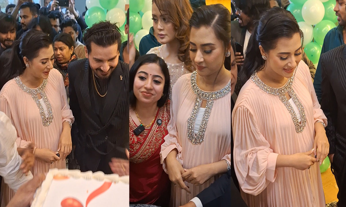 প্রকাশ্যে বুবলী, ধরা পড়ল বেবিবাম্প