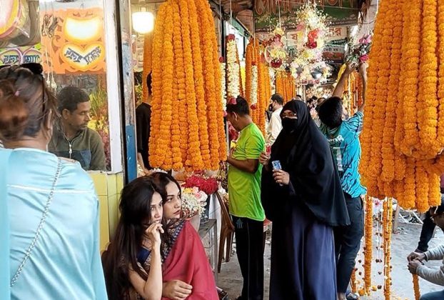 টাঙ্গাইলে পালিত হচ্ছে বসন্ত উৎসব ও বিশ্ব ভালোবাসা দিবস