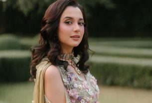 সাবিলা নূরকে নিয়ে ভুয়া ফটোকার্ড ছড়াচ্ছে, অভিনেত্রী দর্শকদের সতর্ক করলেন